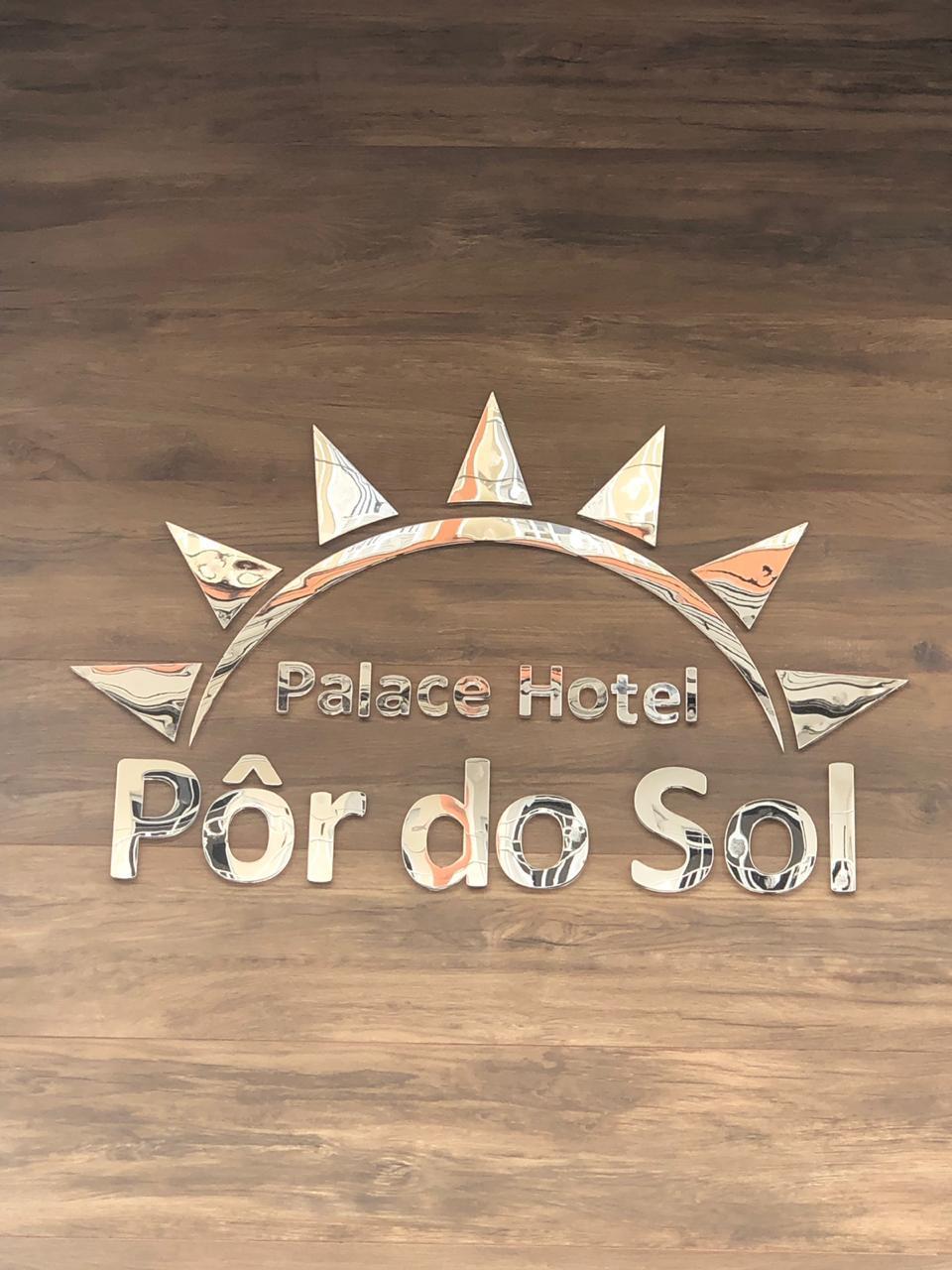 Palace Hotel Por Do Sol วิตตอเรีย ดา กอนกิสตา ภายนอก รูปภาพ